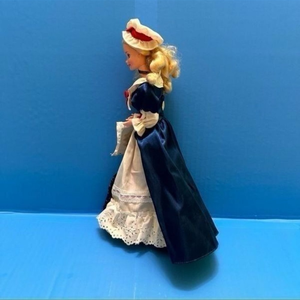 Barbie American Stories doll limited Edition - Picture 8 of 12